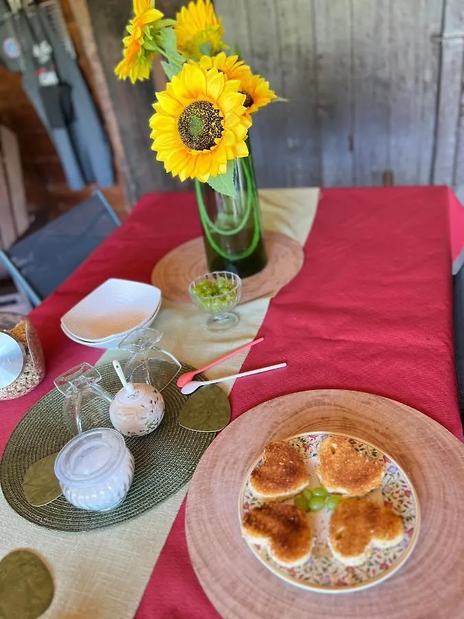 Au Bien Venu Bed & Breakfast Noe